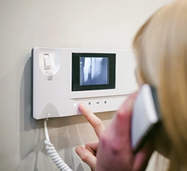 Telephoneintercomsystems